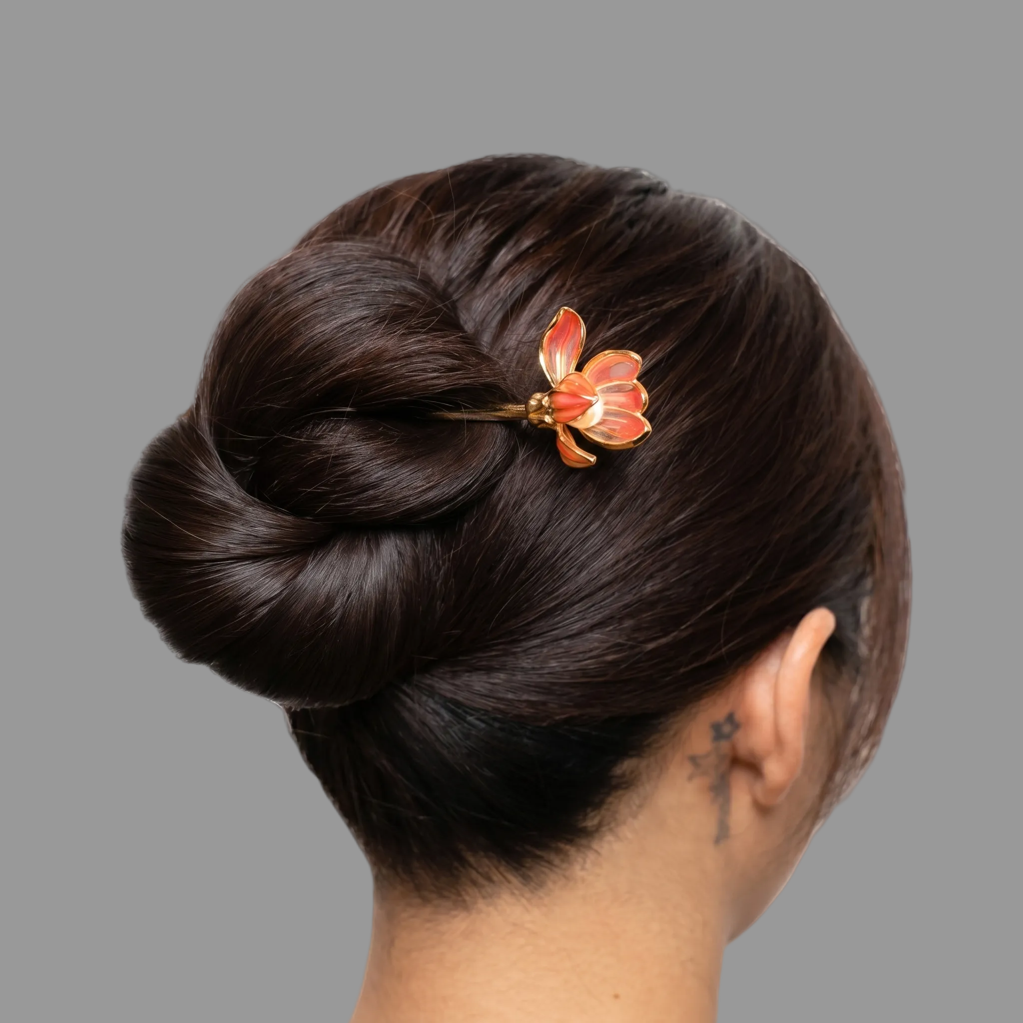 Luminous Bloom | 14k Gold Plated Copper & Shell Pearl Hairpin