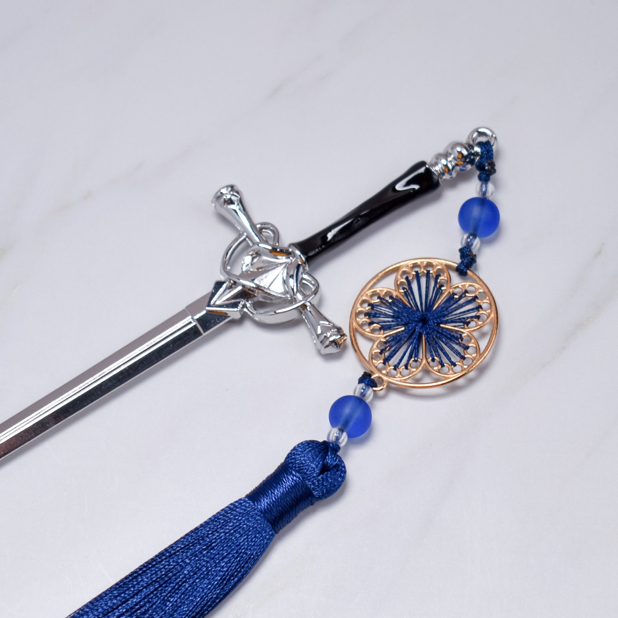 Sakura Sapphire Sword Hairpin – Deep Blue Tassel & Gold Filigree Charm