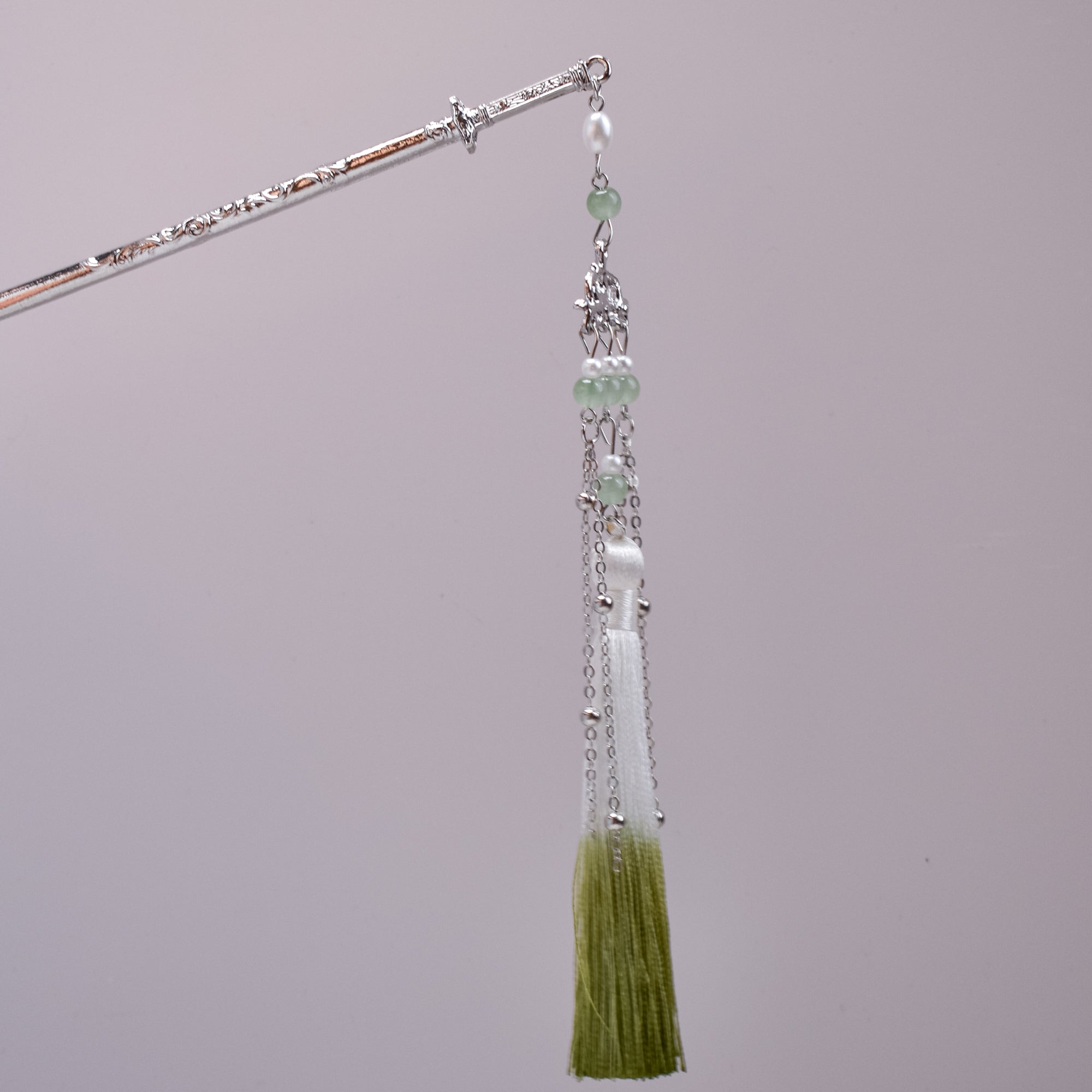 Jade Whisper Hairpin – Silver Filigree, Layered Chains & Ombre Green Tassel