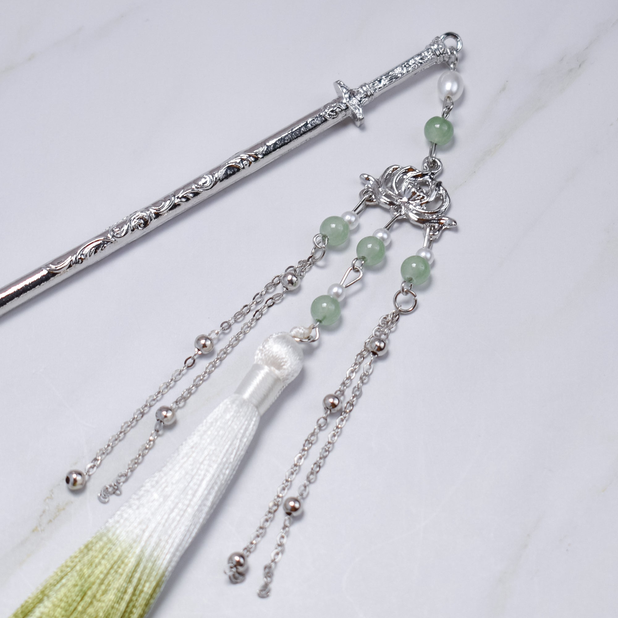 Jade Whisper Hairpin – Silver Filigree, Layered Chains & Ombre Green Tassel