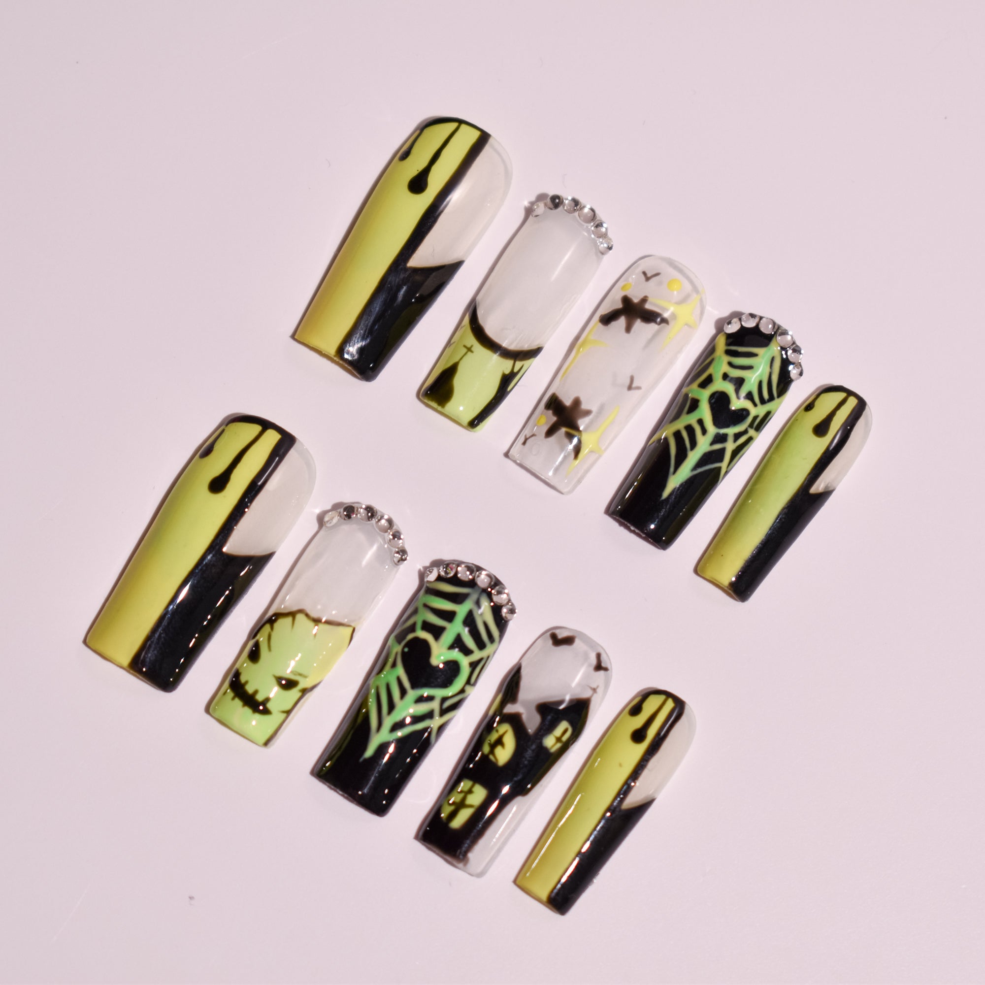 Neon Haunt Web | Green & Black Square Press-On Nails