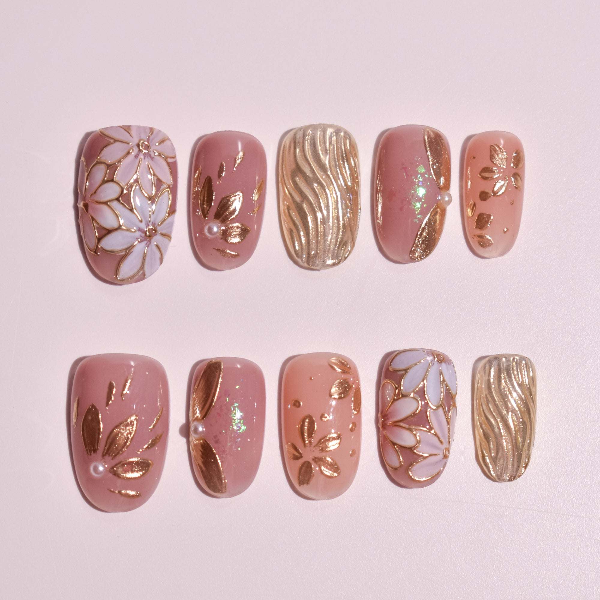 Hana Kintsugi | Oval Blush Gold Floral Press-On Nails