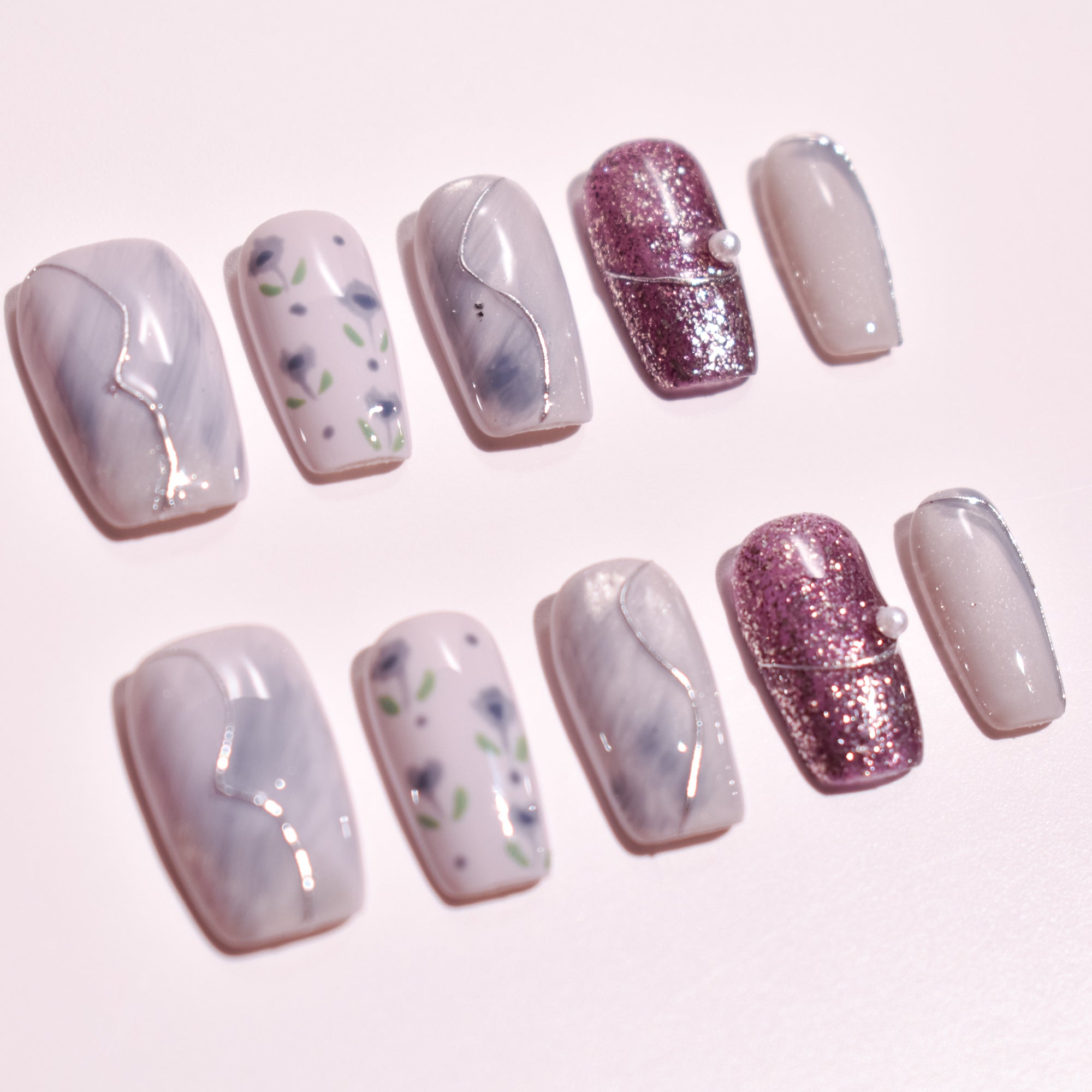 Tsuki Botan Veil | Medium Square Marble & Plum Glitter Press-On Nails