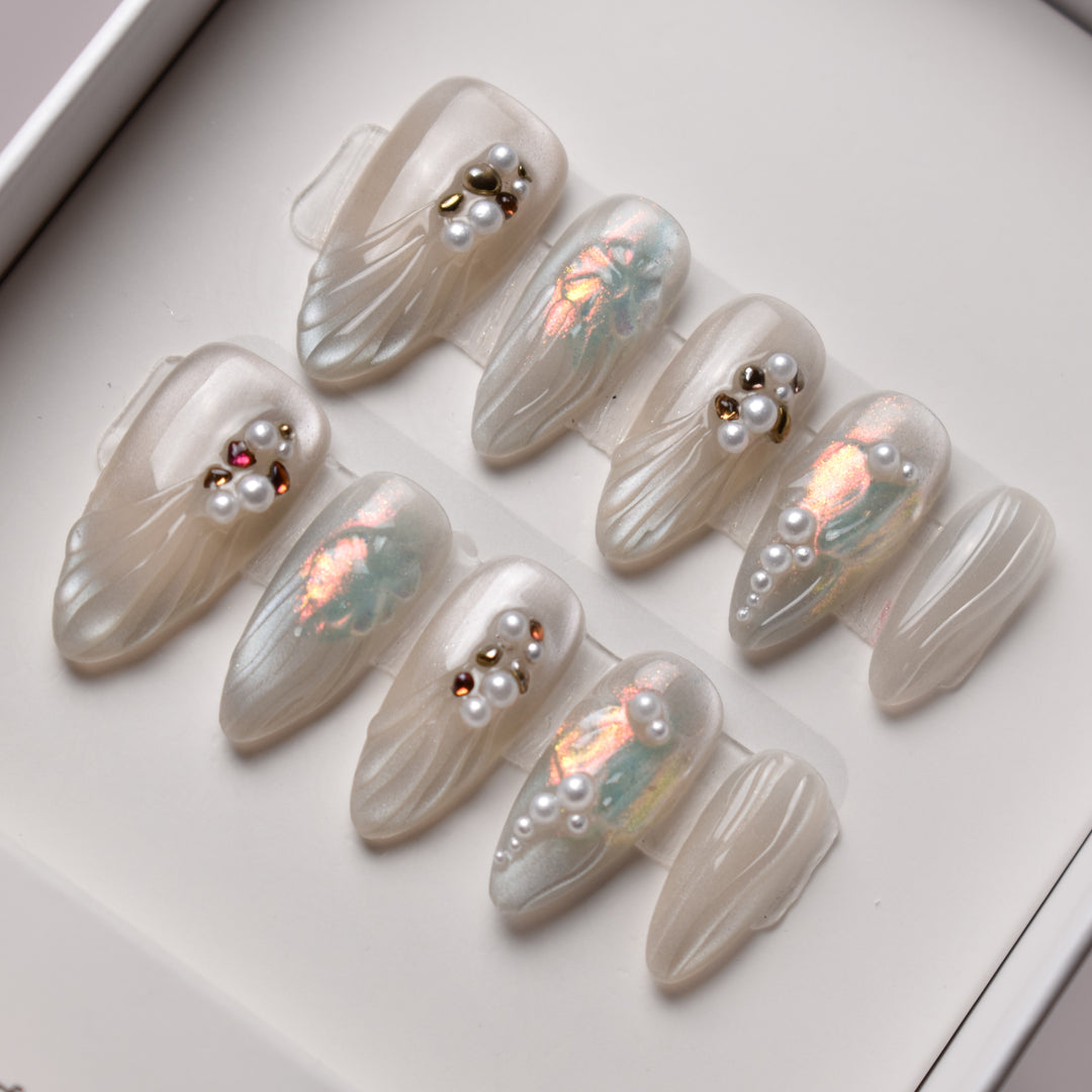 HAKUGIN NO SUIEI (白銀の水泳) – “Swimming in Silver” B1O25