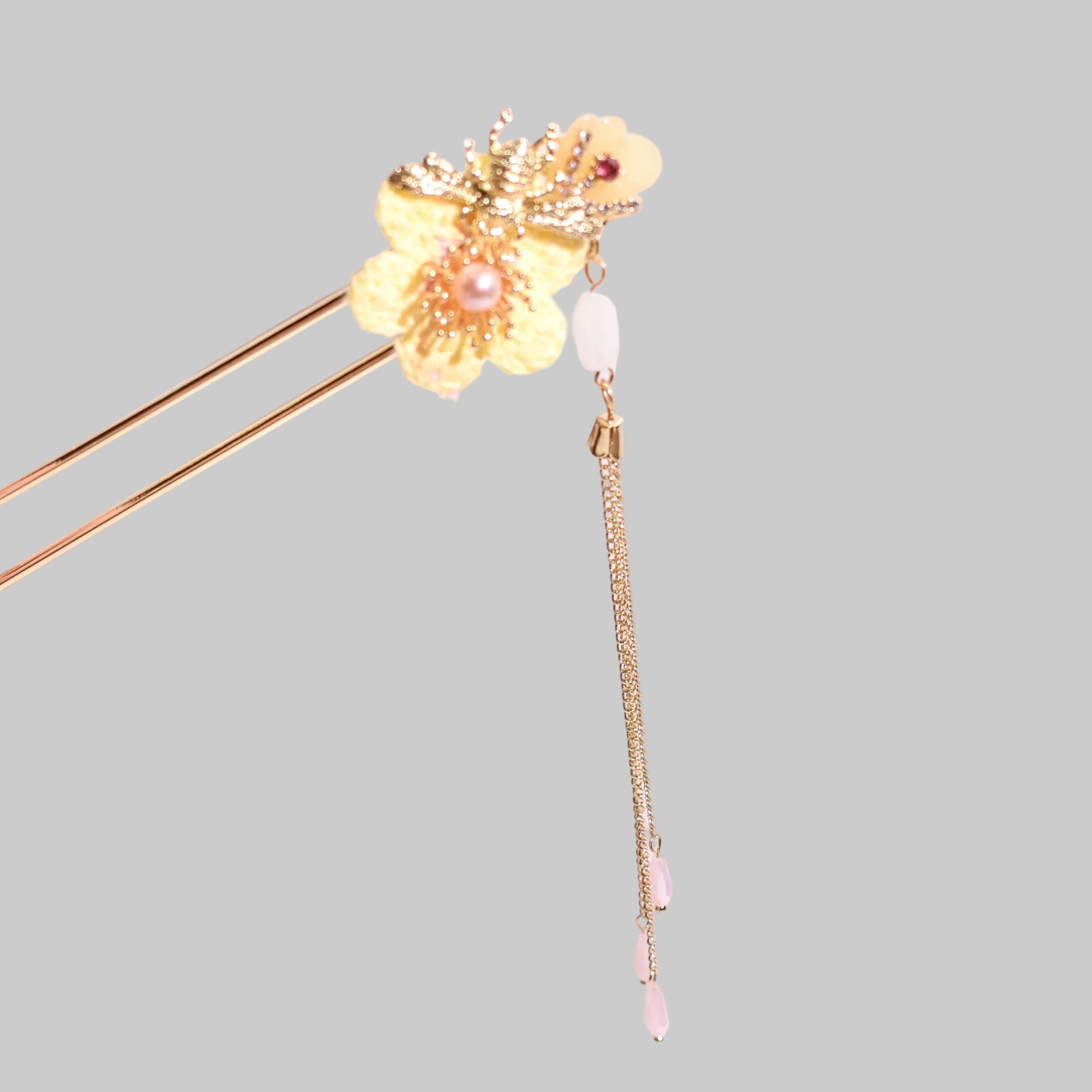Bumblebee Blossom | Hand-Knitted Floral Kanzashi Hairpin