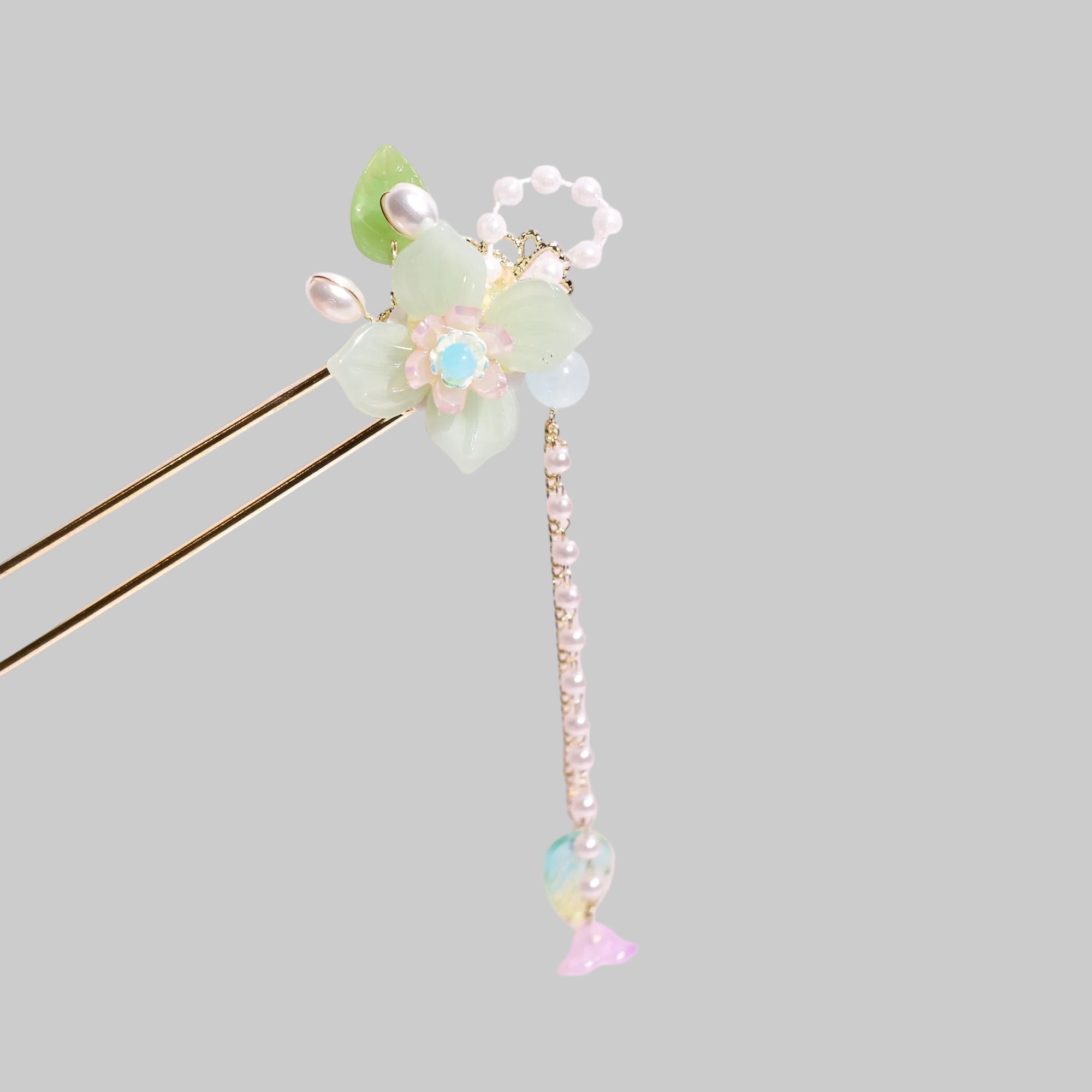 Jade Blossom Serenity | Translucent Mint Kanzashi Hairpin