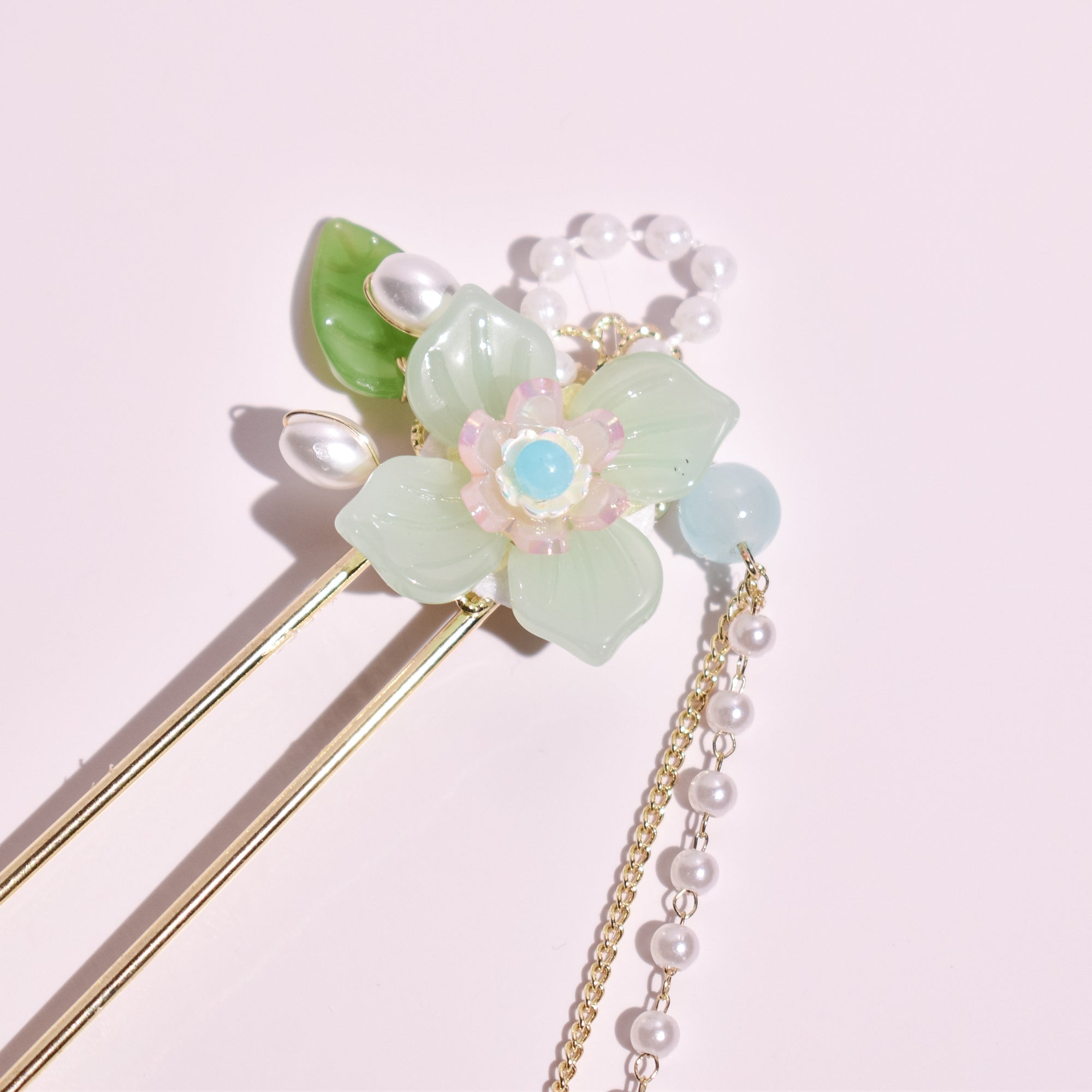 Jade Blossom Serenity | Translucent Mint Kanzashi Hairpin