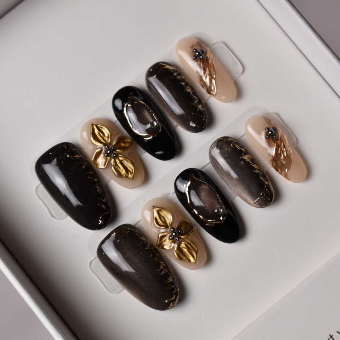 KUROKIN KINTSUGI (黒金金継ぎ) – “Black and Gold Mending” B1O14